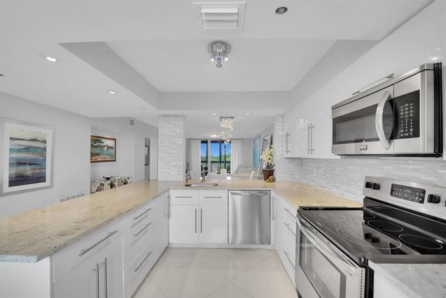 1266 S Military Trail 561, Deerfield Beach, FL 33442