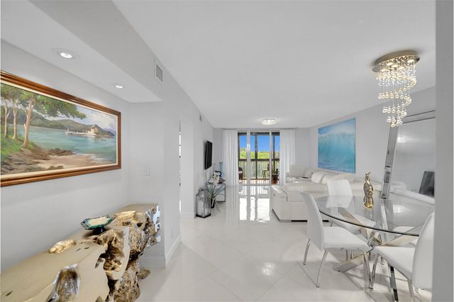 1266 S Military Trail 561, Deerfield Beach, FL 33442