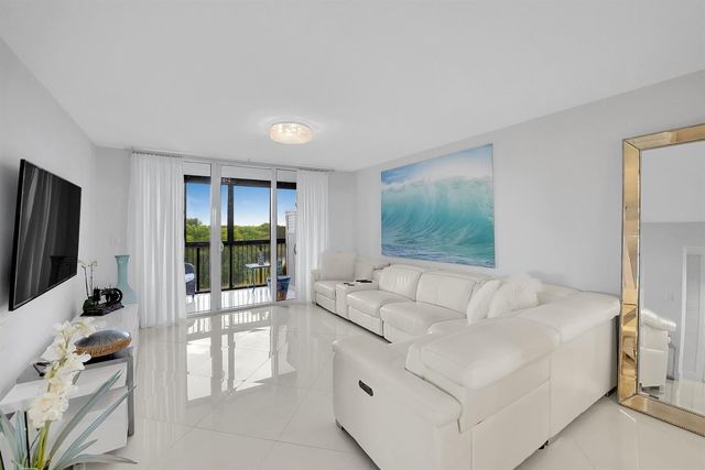 1266 S Military Trail 561, Deerfield Beach, FL 33442