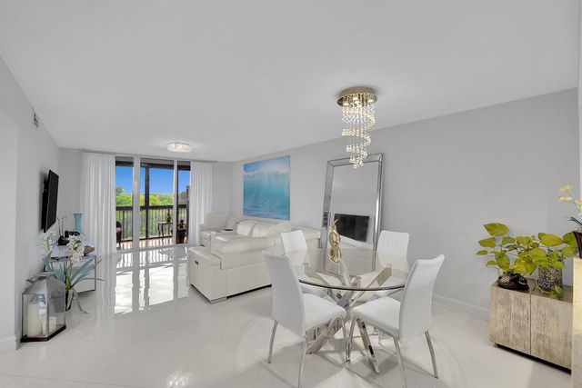 1266 S Military Trail 561, Deerfield Beach, FL 33442