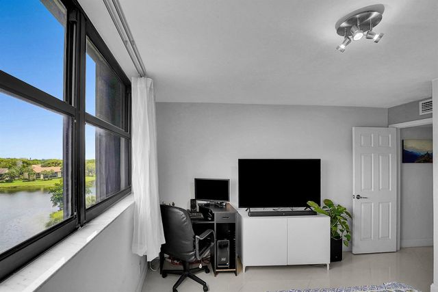 1266 S Military Trail 561, Deerfield Beach, FL 33442