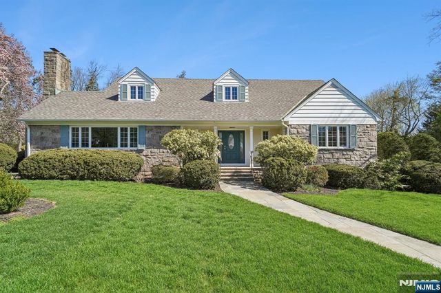 5 Witherspoon Road, Clifton, NJ 07013