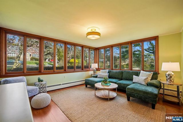 5 Witherspoon Road, Clifton, NJ 07013