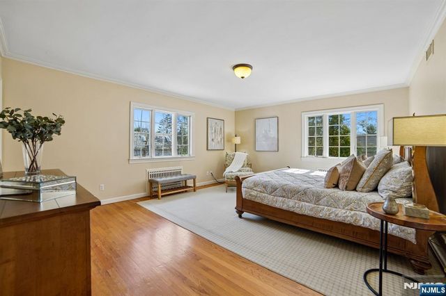 5 Witherspoon Road, Clifton, NJ 07013