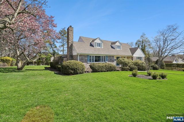 5 Witherspoon Road, Clifton, NJ 07013