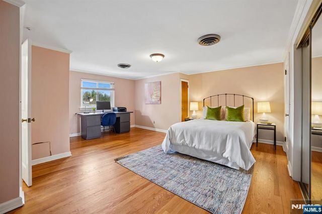 5 Witherspoon Road, Clifton, NJ 07013