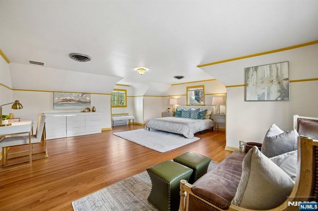 5 Witherspoon Road, Clifton, NJ 07013