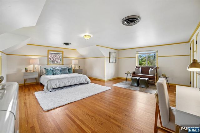 5 Witherspoon Road, Clifton, NJ 07013