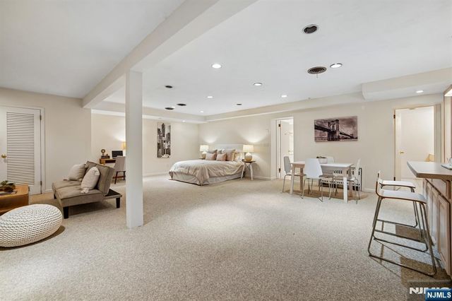 5 Witherspoon Road, Clifton, NJ 07013