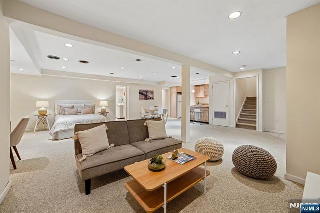 5 Witherspoon Road, Clifton, NJ 07013