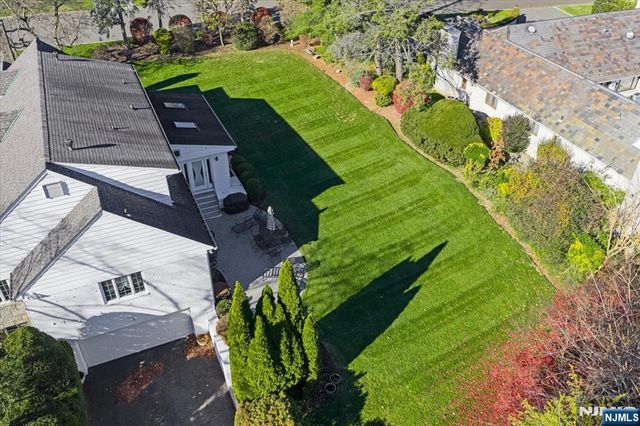 5 Witherspoon Road, Clifton, NJ 07013