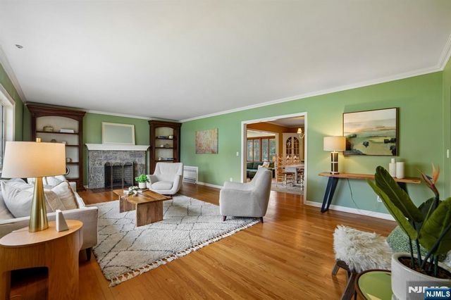 5 Witherspoon Road, Clifton, NJ 07013
