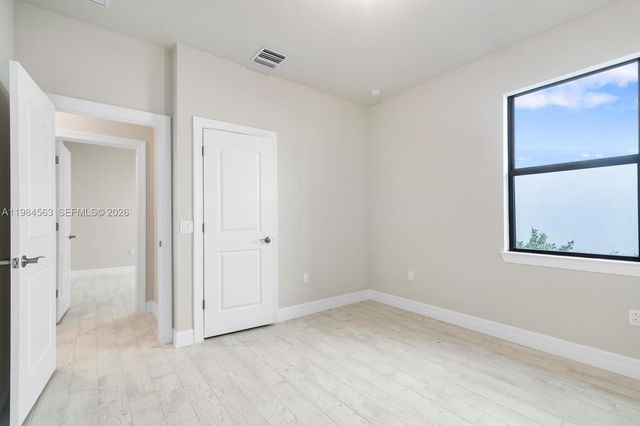 8185 Tailshot Ct, Lake Worth, FL 33467