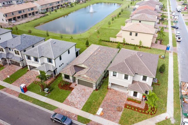 8185 Tailshot Ct, Lake Worth, FL 33467