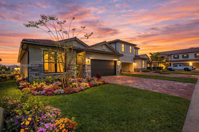 8185 Tailshot Ct, Lake Worth, FL 33467