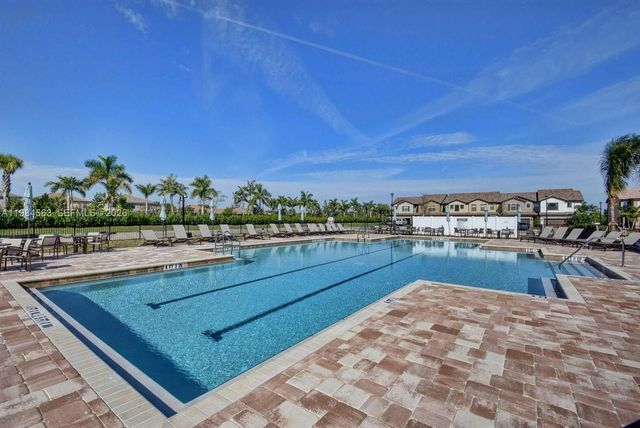 8185 Tailshot Ct, Lake Worth, FL 33467