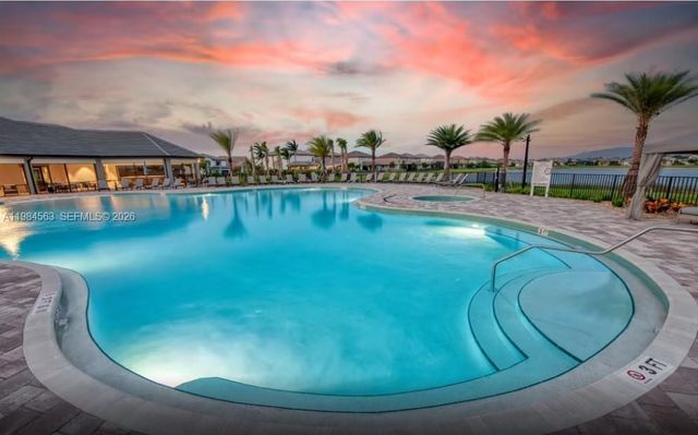 8185 Tailshot Ct, Lake Worth, FL 33467