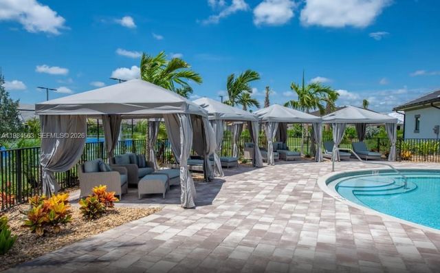 8185 Tailshot Ct, Lake Worth, FL 33467