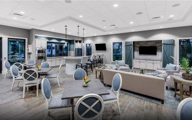 8185 Tailshot Ct, Lake Worth, FL 33467