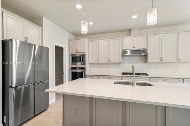 8185 Tailshot Ct, Lake Worth, FL 33467