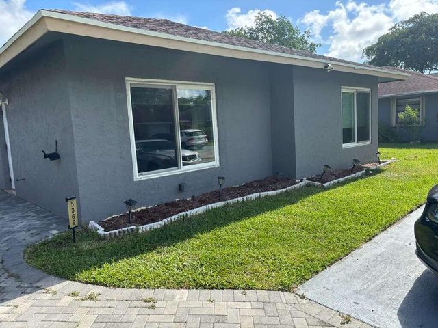 5369 Gene Circle, West Palm Beach, FL 33415