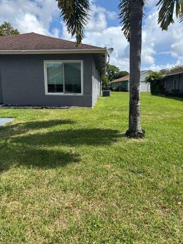 5369 Gene Circle, West Palm Beach, FL 33415