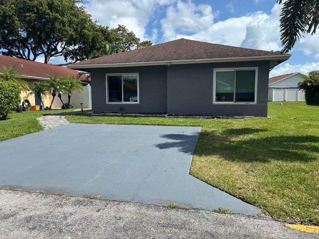 5369 Gene Circle, West Palm Beach, FL 33415