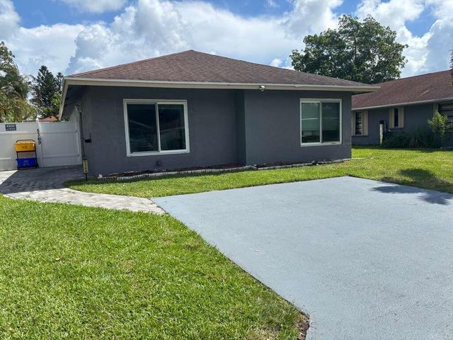 5369 Gene Circle, West Palm Beach, FL 33415