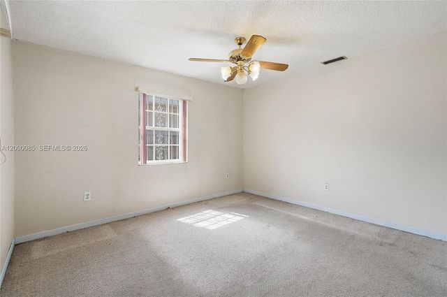 490 E 45th St, Hialeah, FL 33013