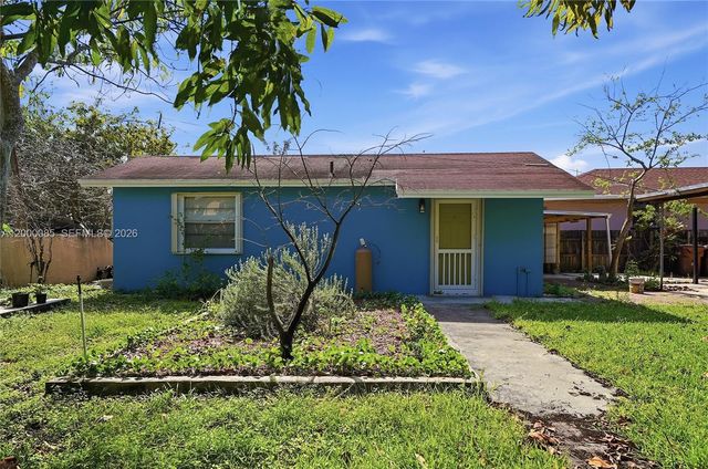 490 E 45th St, Hialeah, FL 33013