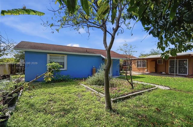 490 E 45th St, Hialeah, FL 33013