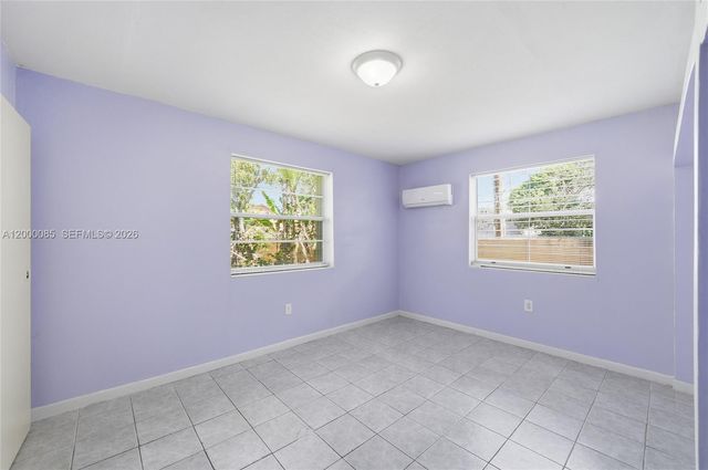 490 E 45th St, Hialeah, FL 33013