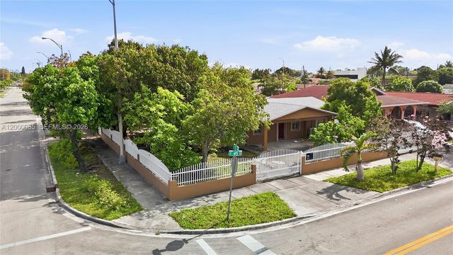 490 E 45th St, Hialeah, FL 33013