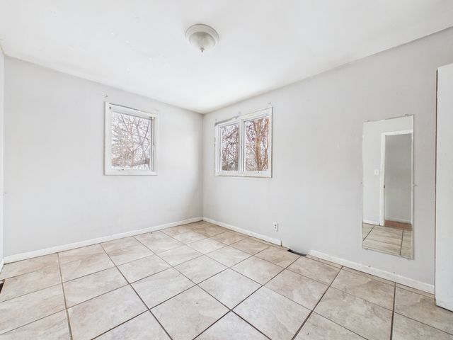 4707 W 82nd Place, Chicago, IL 60652