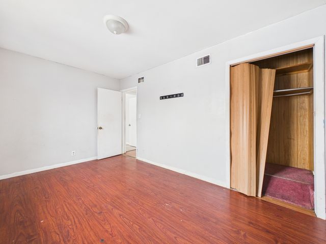 4707 W 82nd Place, Chicago, IL 60652