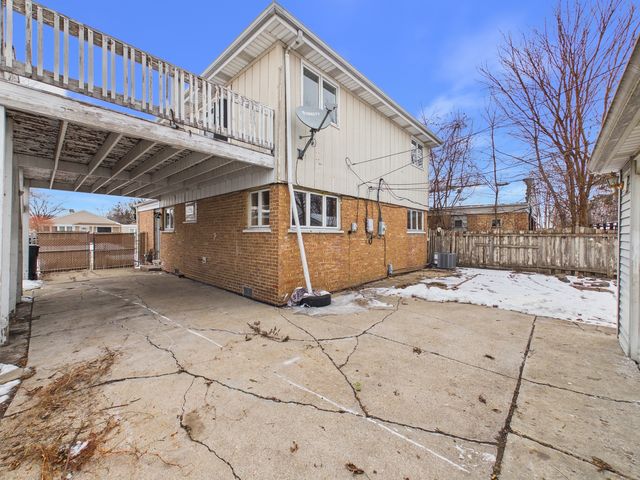 4707 W 82nd Place, Chicago, IL 60652