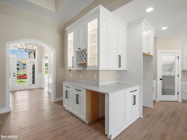 19335 Springbrook Drive 177, Macomb, MI 48044