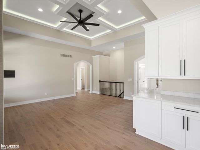 19335 Springbrook Drive 177, Macomb, MI 48044