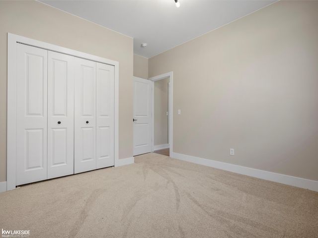 19335 Springbrook Drive 177, Macomb, MI 48044