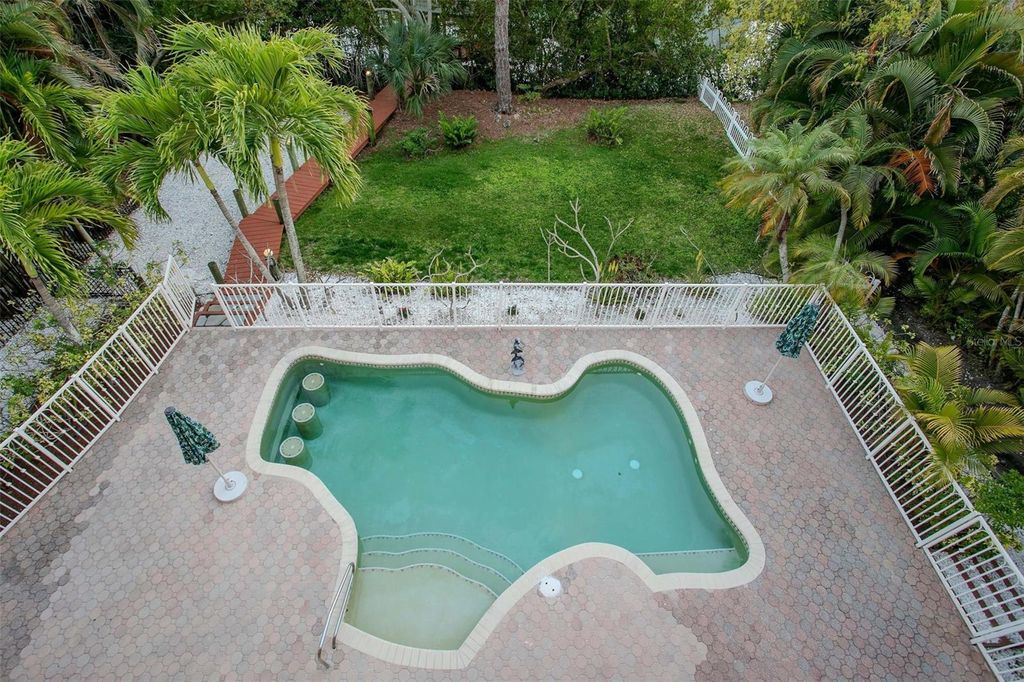 Image 2 of property listing at 1508 BOWLEES COVE, Bradenton, FL 34207