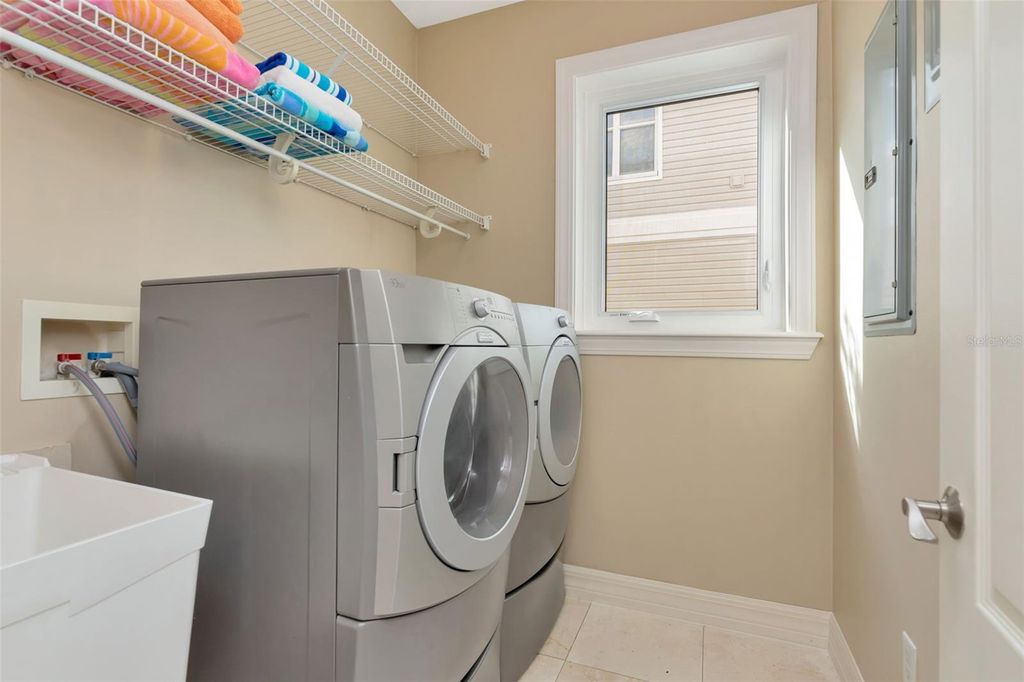 Image 60 of property listing at 1508 BOWLEES COVE, Bradenton, FL 34207