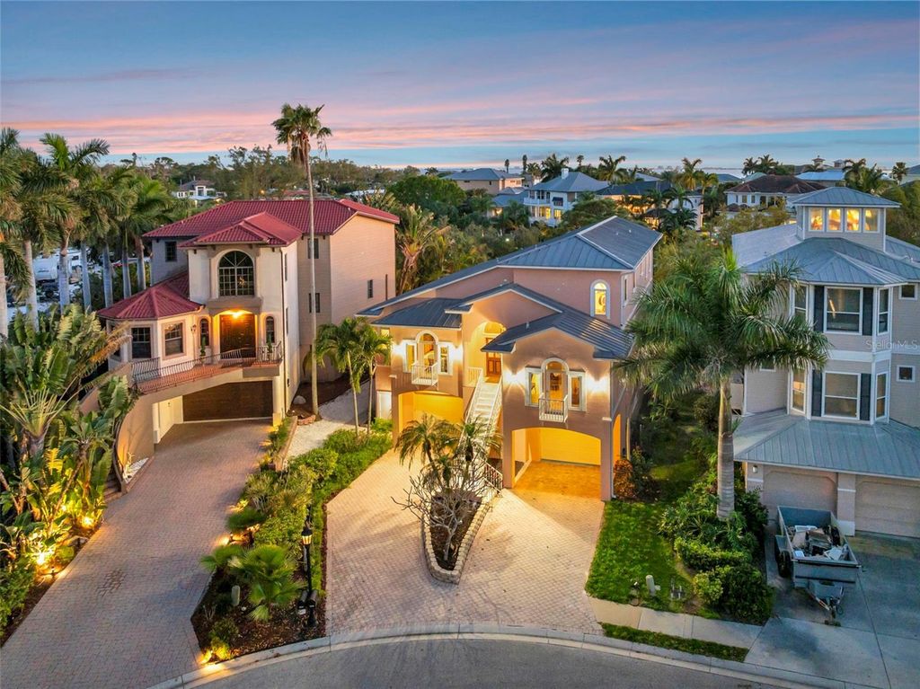 Image 7 of property listing at 1508 BOWLEES COVE, Bradenton, FL 34207