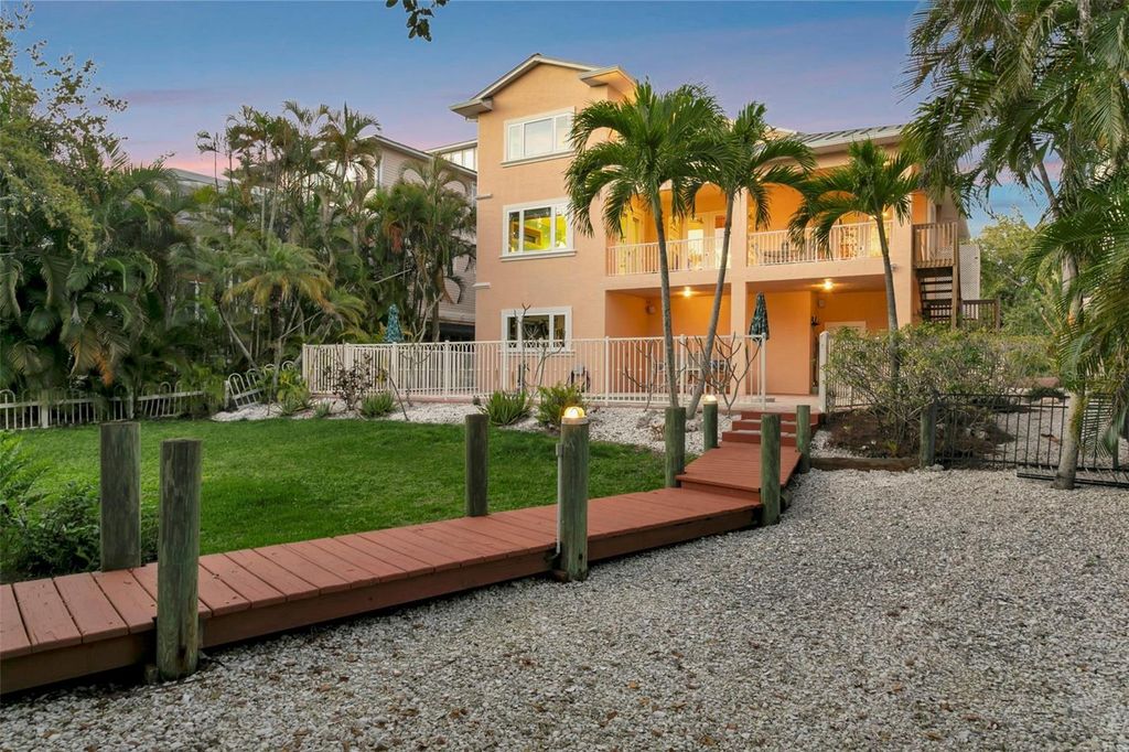 Image 89 of property listing at 1508 BOWLEES COVE, Bradenton, FL 34207