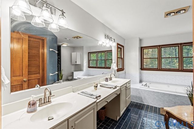 7358 Peppermill Rd, King George, VA 22485