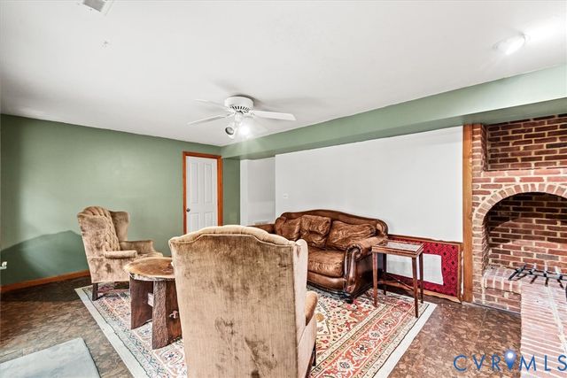 7358 Peppermill Rd, King George, VA 22485