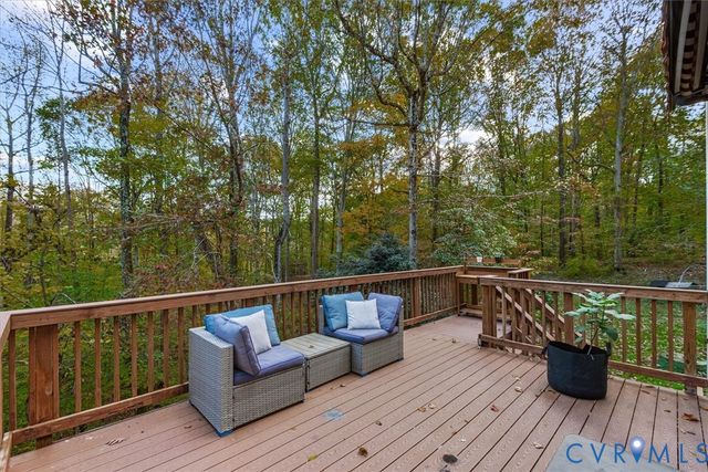 7358 Peppermill Rd, King George, VA 22485