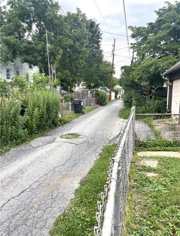 715 Wood, Bethlehem City, PA 18018