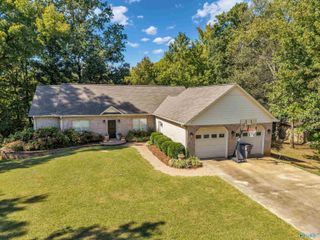 178 Reynolds Drive, Rogersville, AL 35652