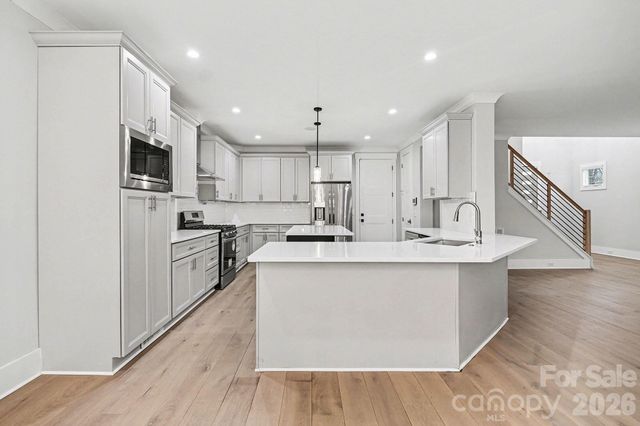 2305 Sanders Avenue, Charlotte, NC 28216