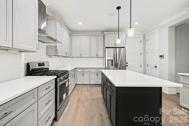 2305 Sanders Avenue, Charlotte, NC 28216